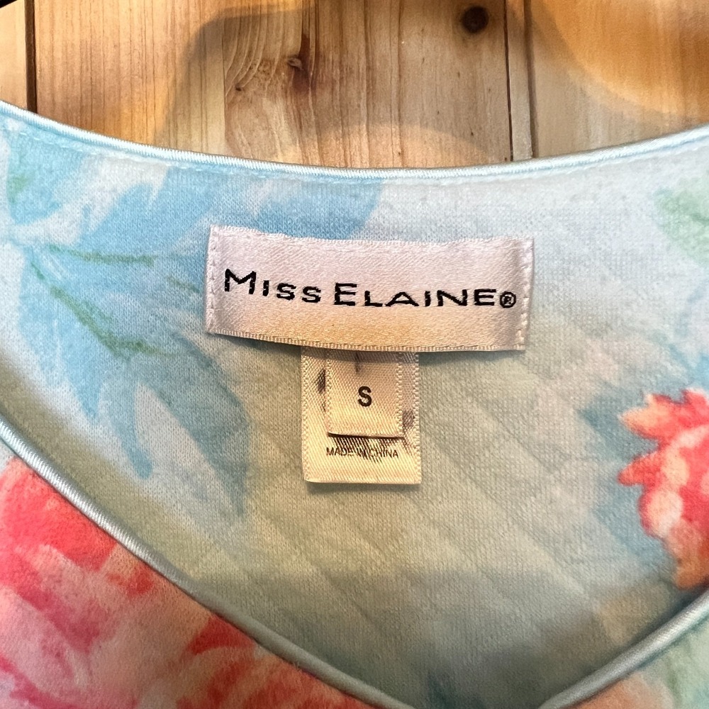 Miss Elaine Quilted Housecoat Small Zip Robe Floral Blue Pink Grannycore Cottage - Picture 4 of 10